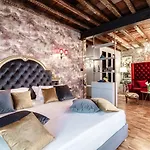 Aurum - Luxury Affittacamere 4*