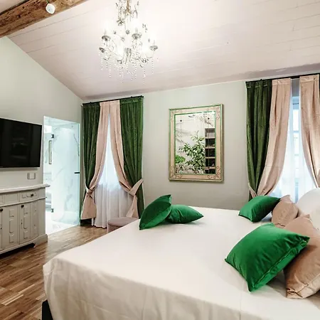 Aurum - Luxury Guest house