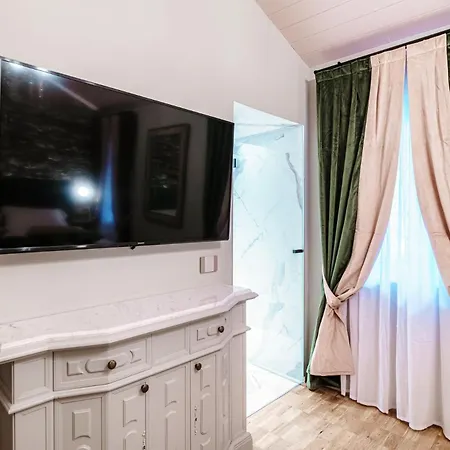 Aurum - Luxury Guest house
