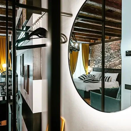 Aurum - Luxury Pensión 4*