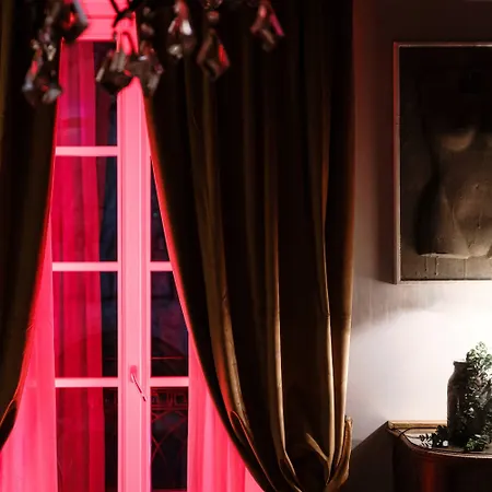 Aurum - Luxury بيت ضيافة 4*