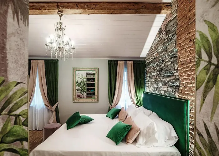 Aurum - Luxury Guest house 4*