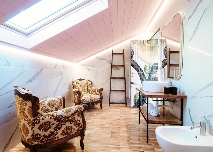 Aurum - Luxury Guest house 4*