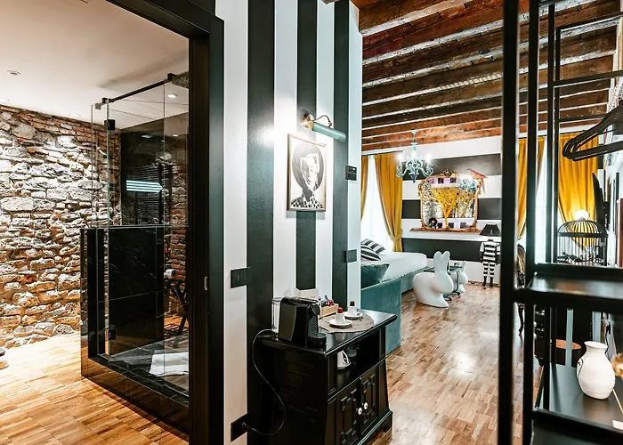 Aurum - Luxury Guest house 4*